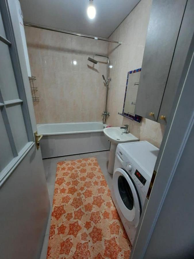 Diplomat - 2 Apartman Biskek Kültér fotó