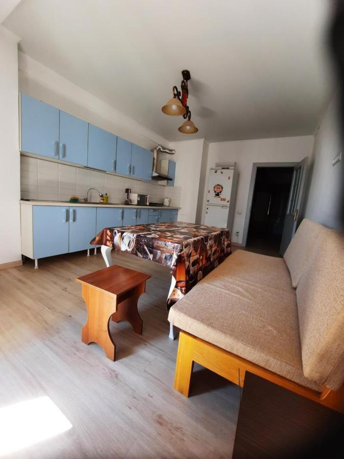 Diplomat - 2 Apartman Biskek Kültér fotó